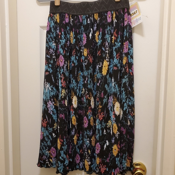 XS Lularoe Jill Skirt